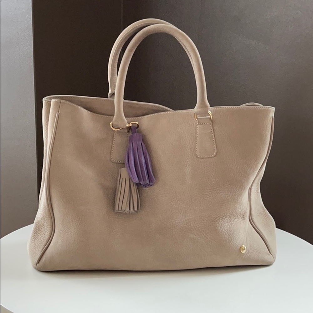 Oriana Rodríguez Leather handbag